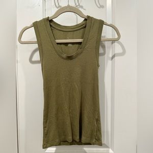 Target Women Green Tank Top size XS